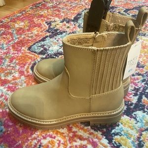 Time and Tru booties